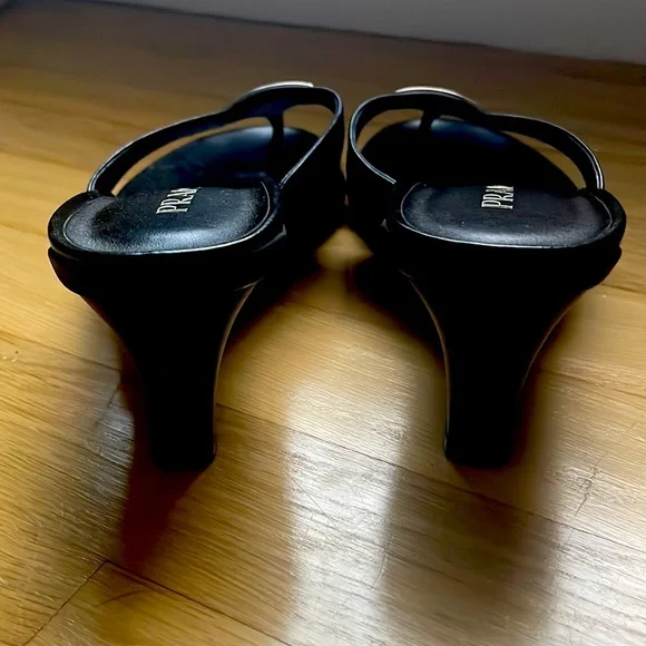 Black leather Prada sandals - lightly worn - Picture 3 of 6
